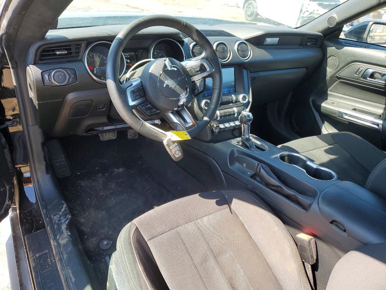 2023 Ford Mustang - zdjęcie 8