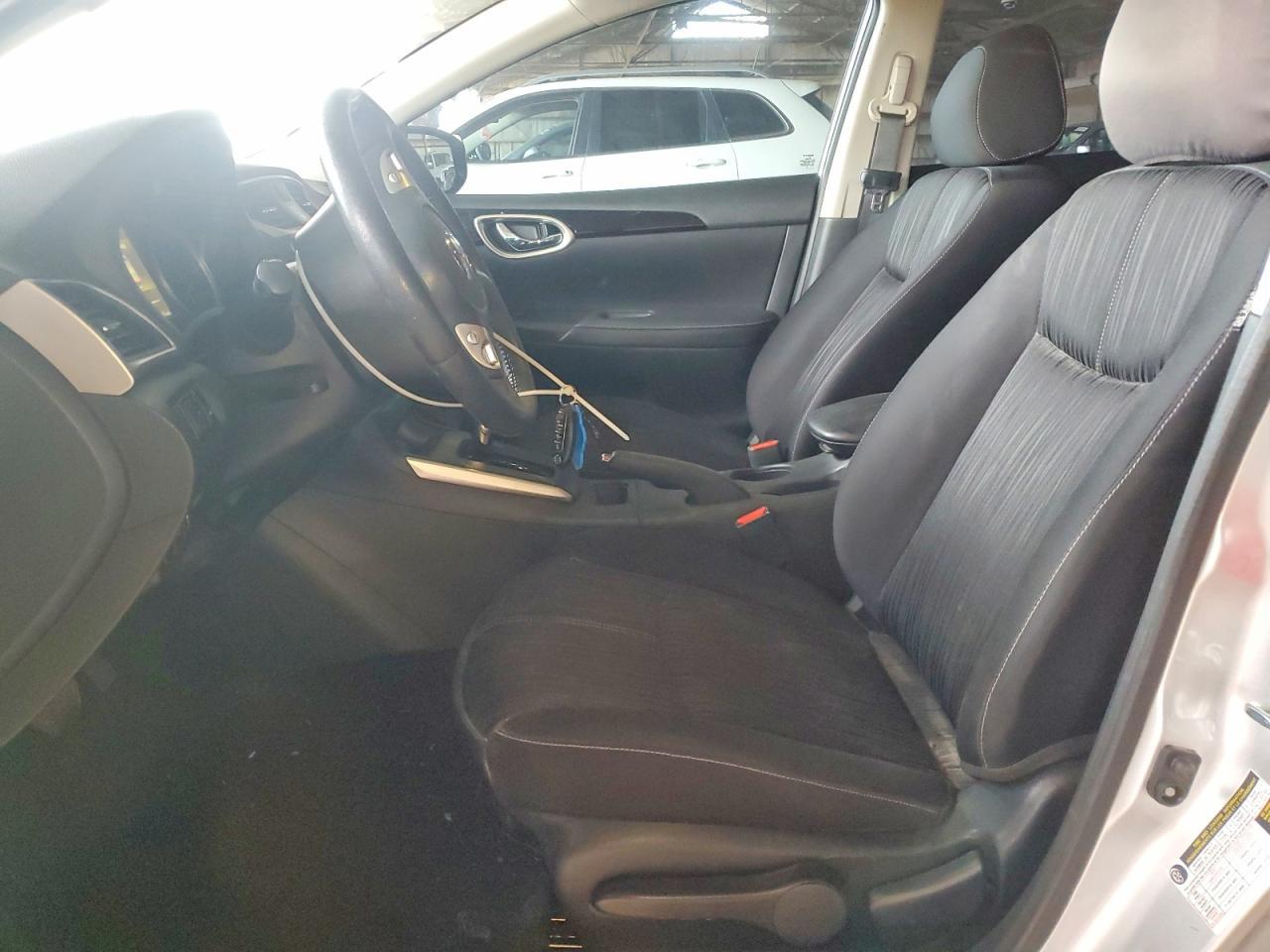 2018 Nissan Sentra Sv - zdjęcie 7