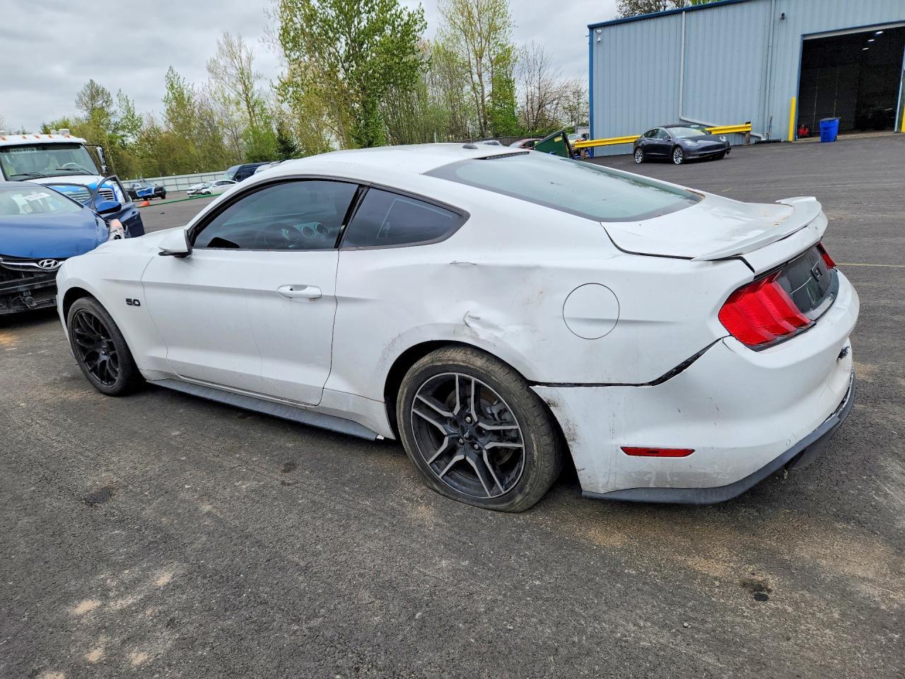 2019 Ford Mustang Gt - zdjęcie 2