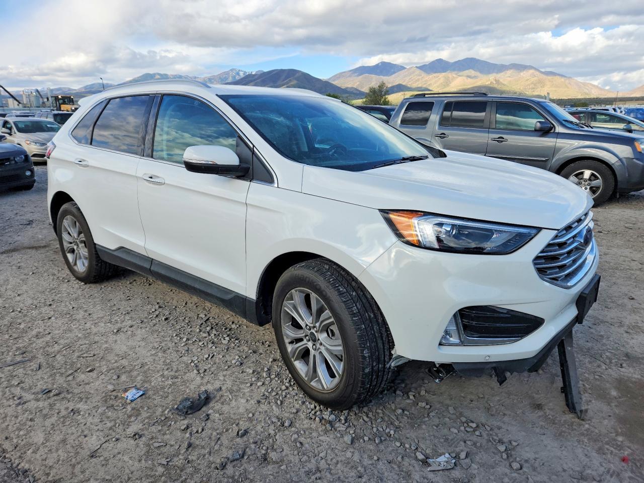2024 Ford Edge Titanium - zdjęcie 4