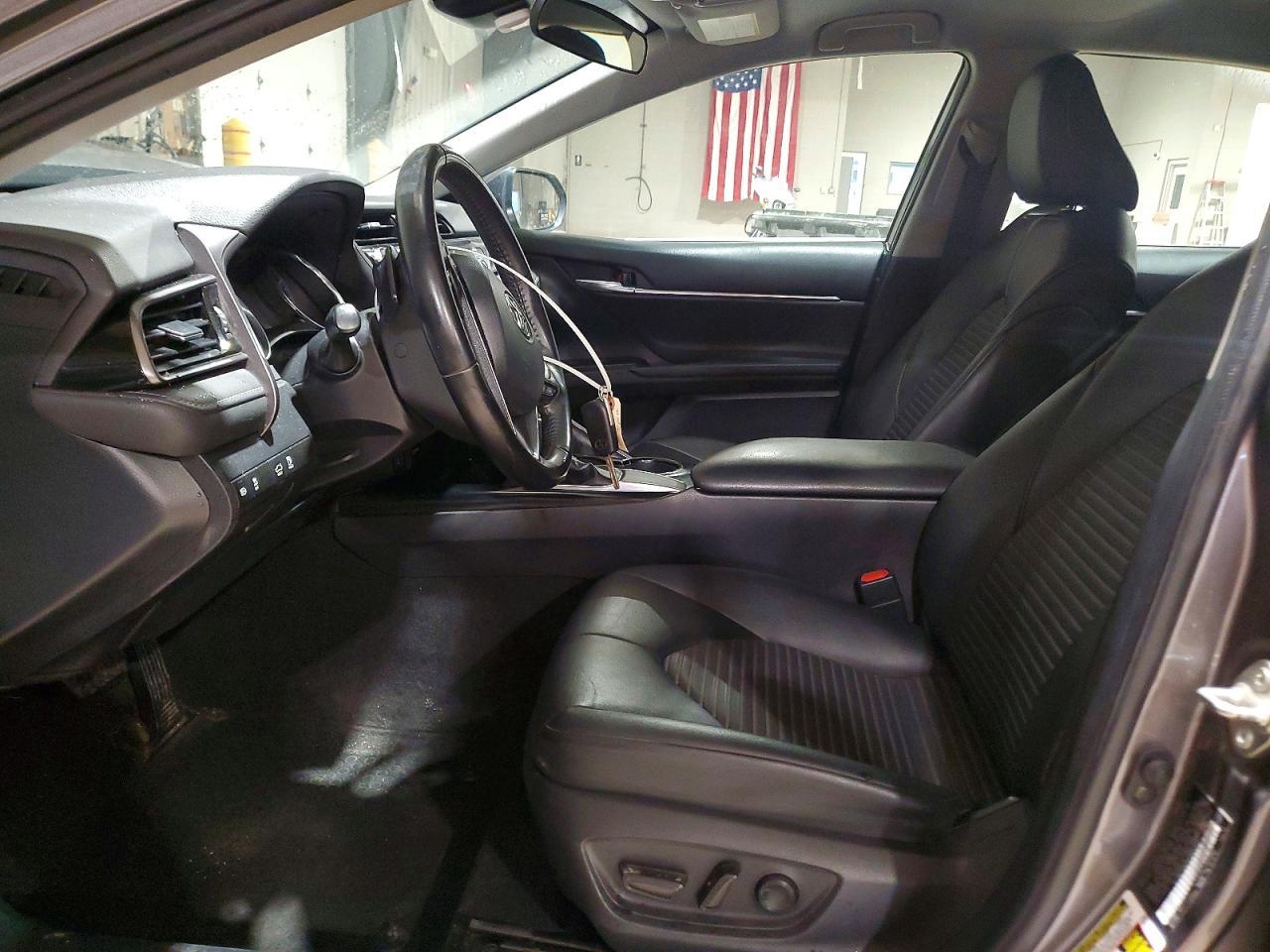 2019 Toyota Camry - zdjęcie 7