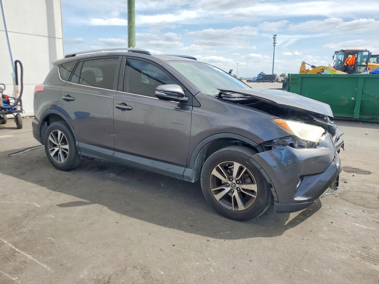 2018 Toyota Rav4 Xle - zdjęcie 4