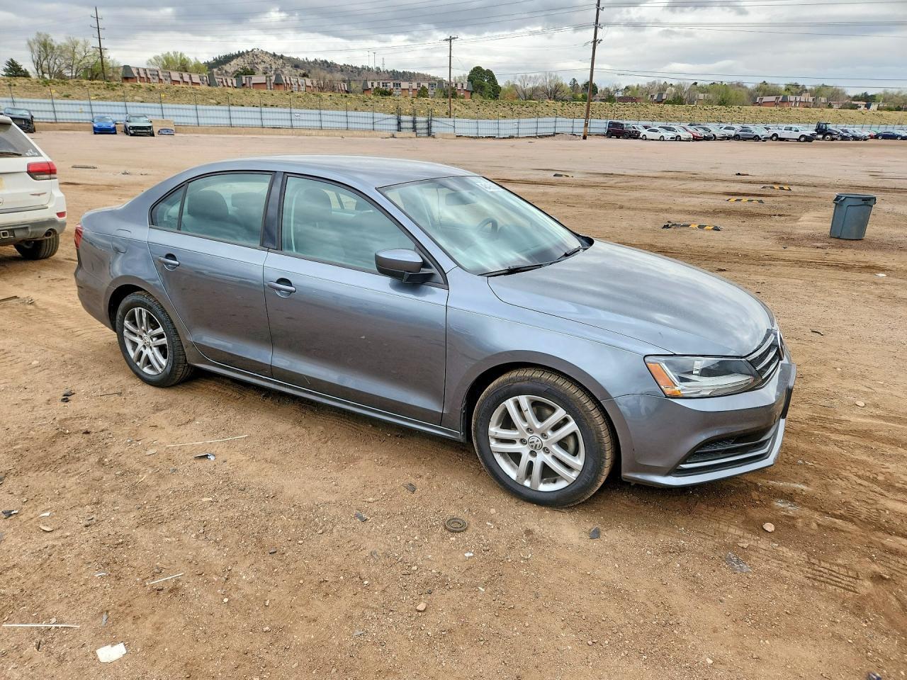 2018 Volkswagen Jetta S - zdjęcie 4