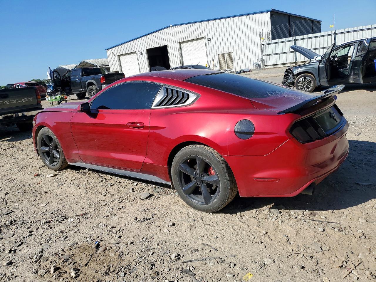 2016 Ford Mustang - zdjęcie 2