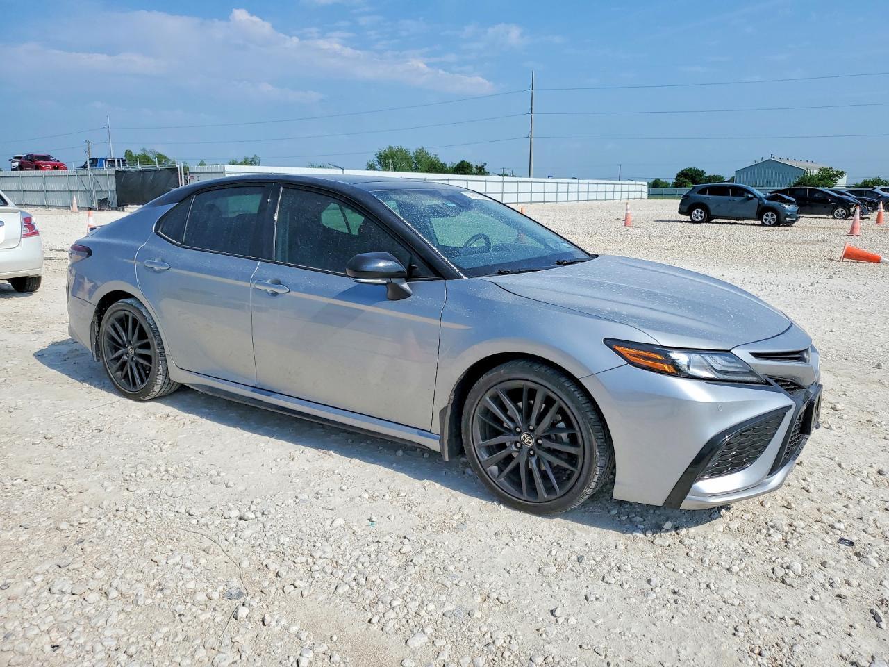 2024 Toyota Camry Xse V6 - zdjęcie 4