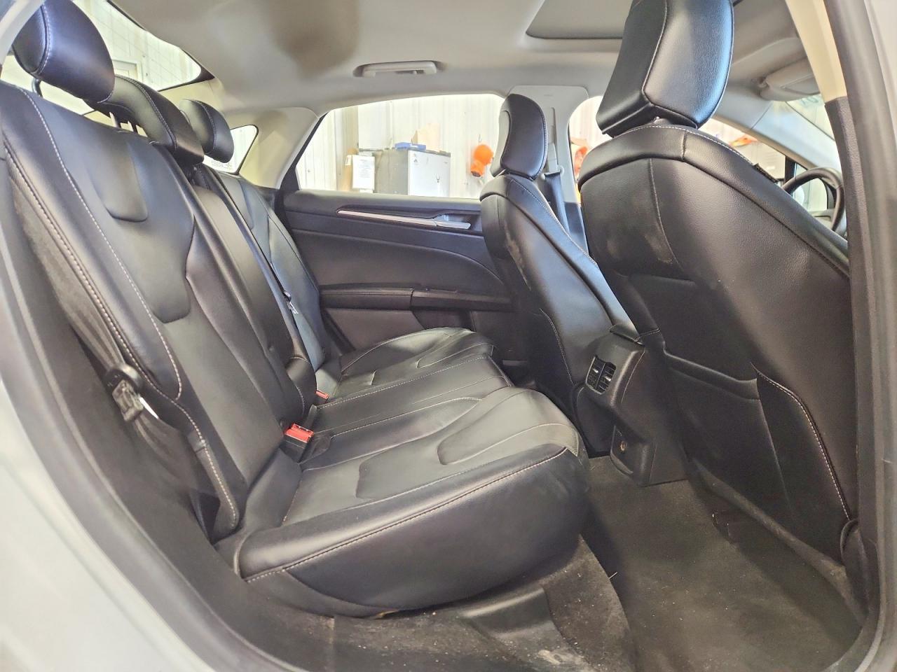 2020 Ford Fusion Titanium - zdjęcie 10
