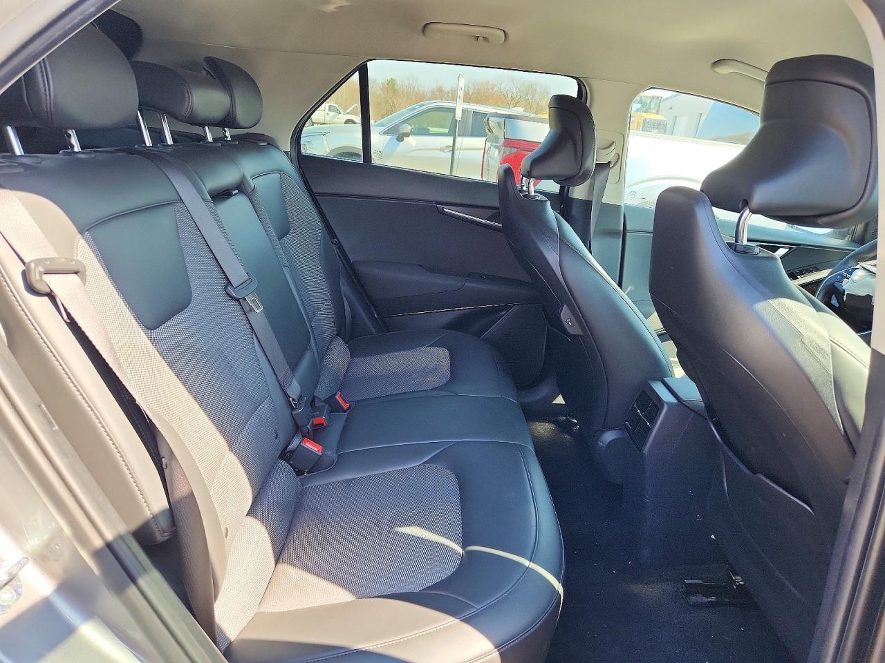 2024 Kia Niro Wind - zdjęcie 10