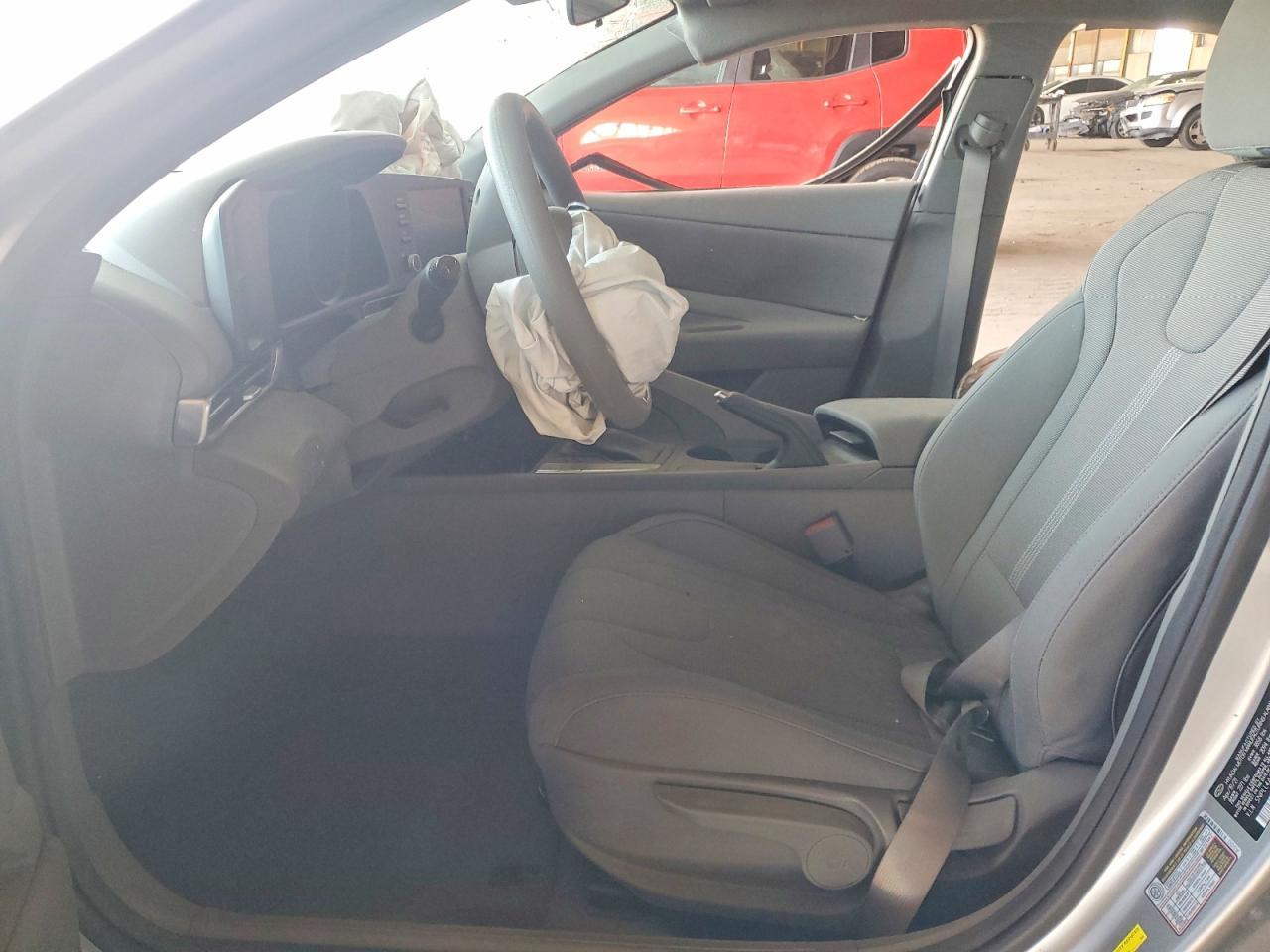2021 Hyundai Elantra Se - zdjęcie 7