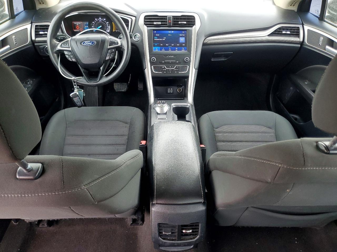 2020 Ford Fusion Se - zdjęcie 8