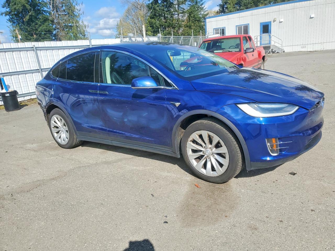 2017 Tesla Model X - zdjęcie 4