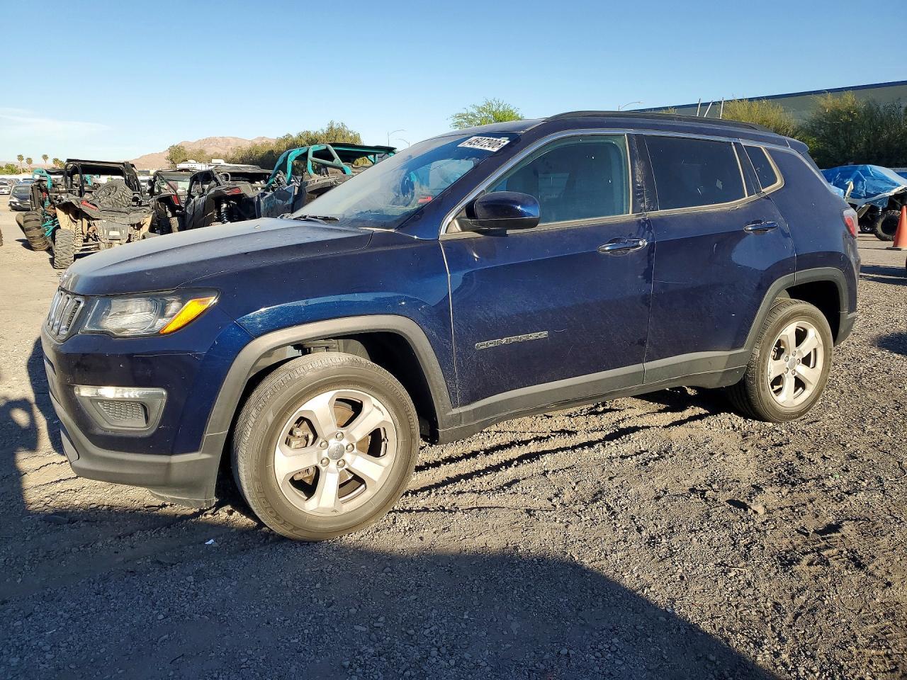 2018 Jeep Compass Latitude - zdjęcie główne
