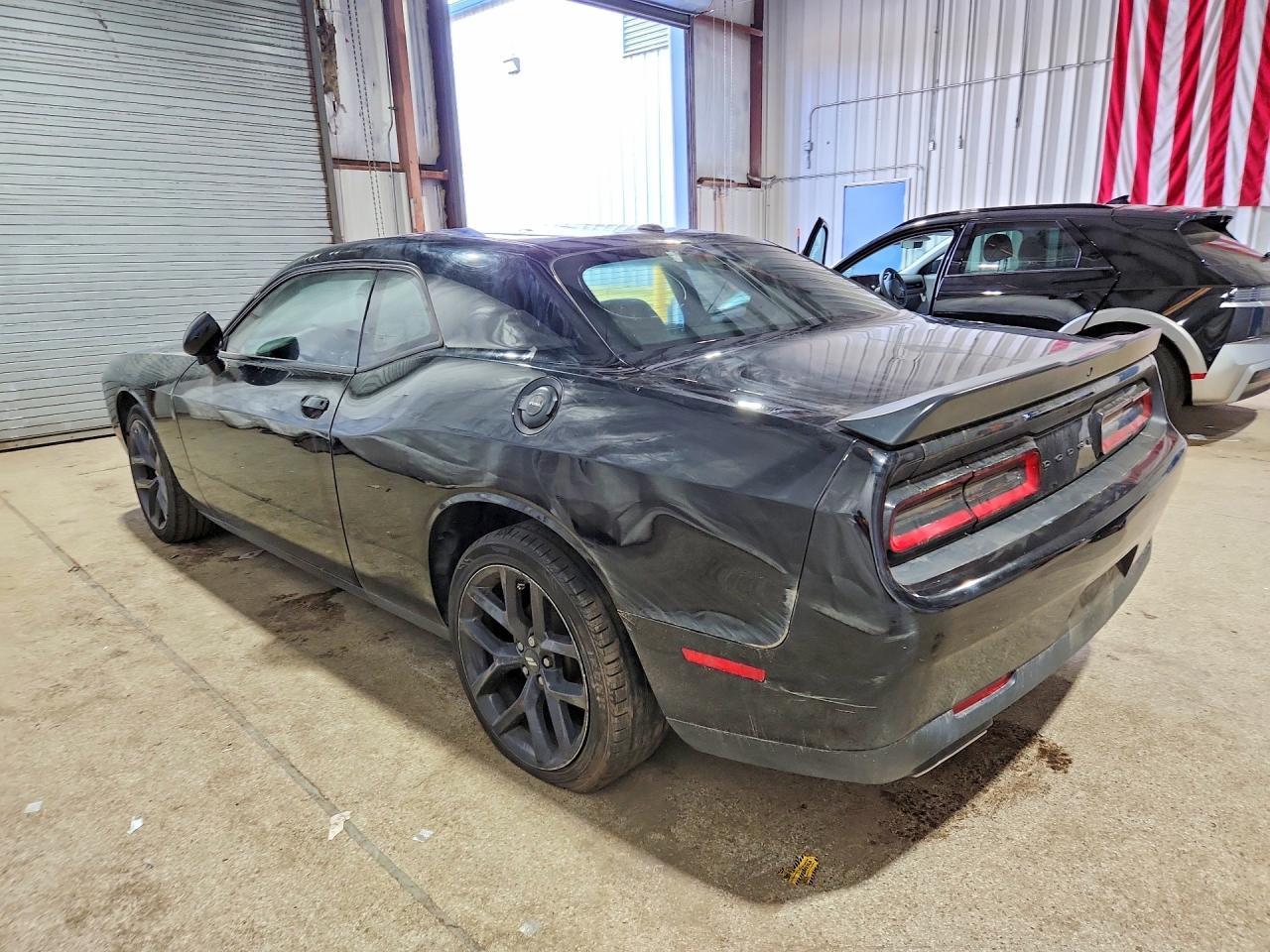 2021 Dodge Challenger Sxt - zdjęcie 2