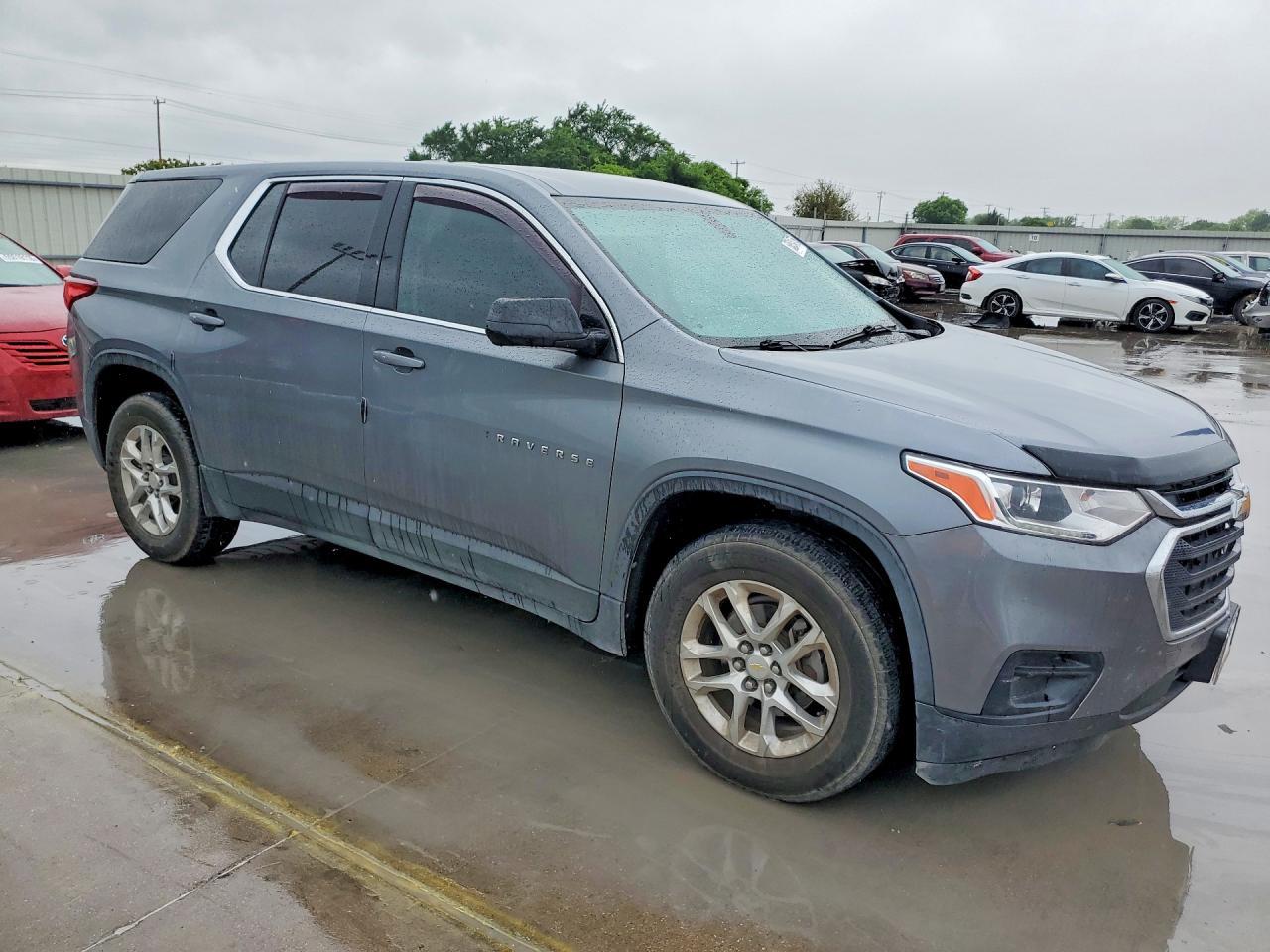 2020 Chevrolet Traverse Ls - zdjęcie 4