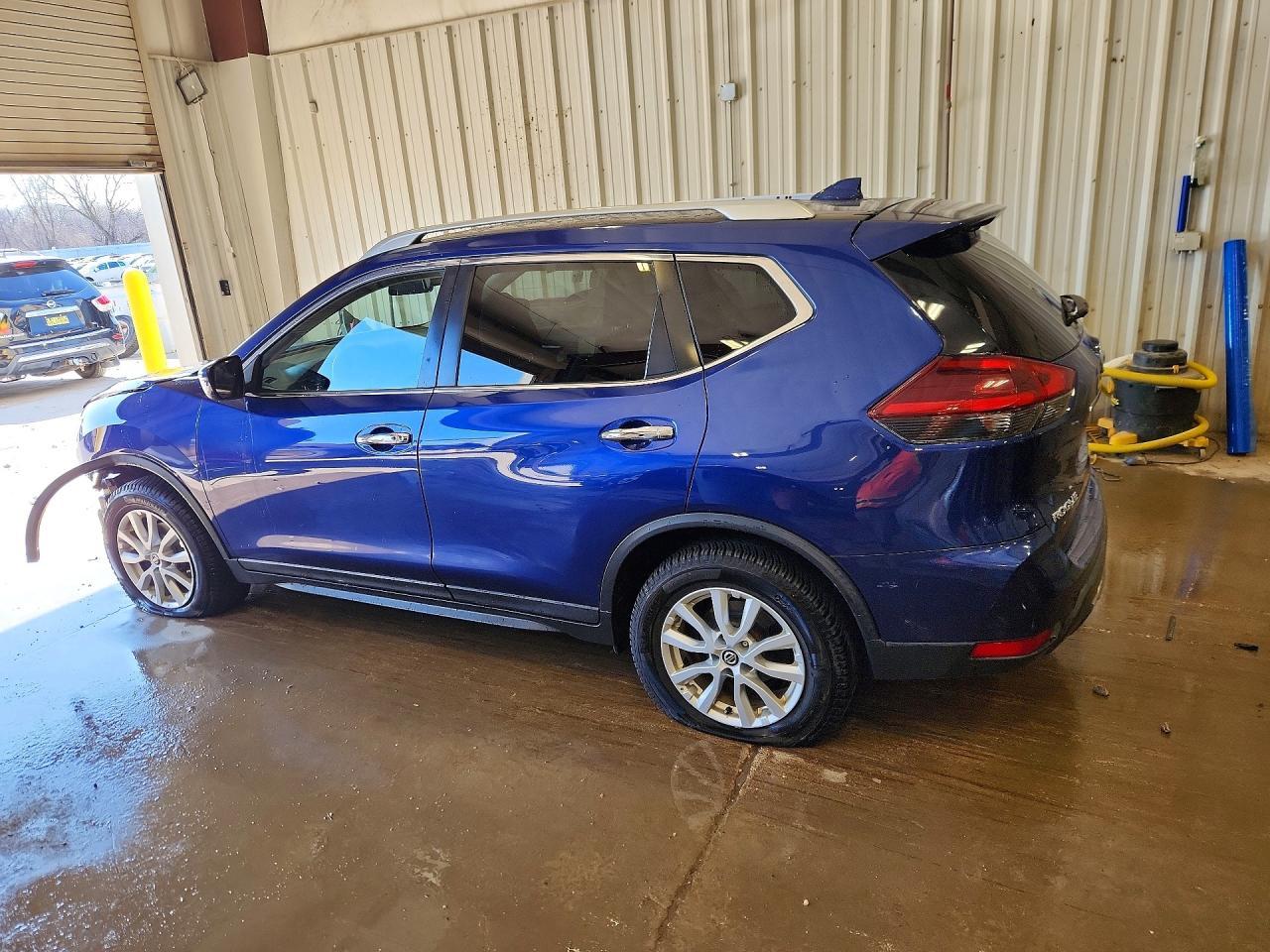 2018 Nissan Rogue Sv - zdjęcie 2