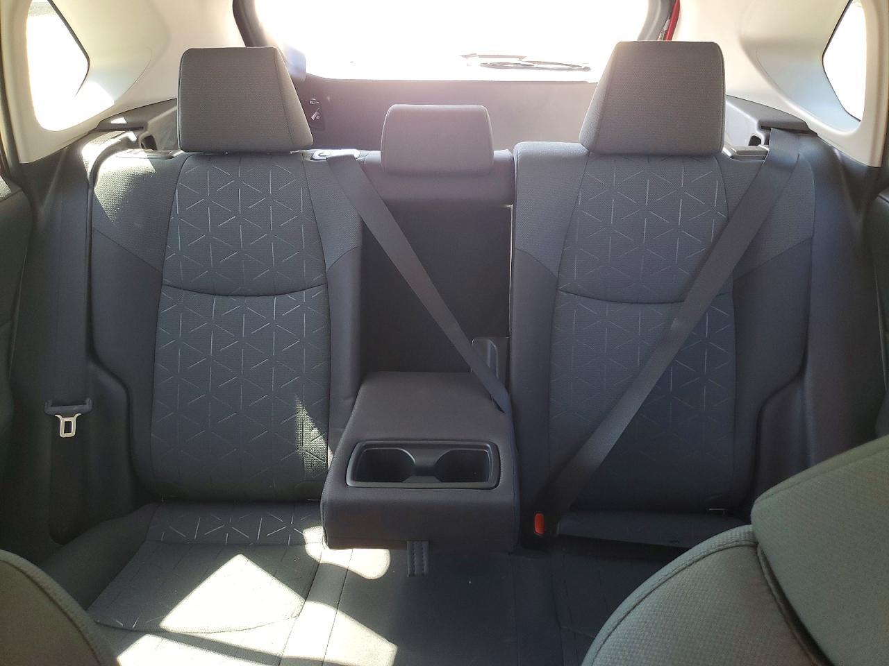 2025 Toyota Rav4 Xle - zdjęcie 10