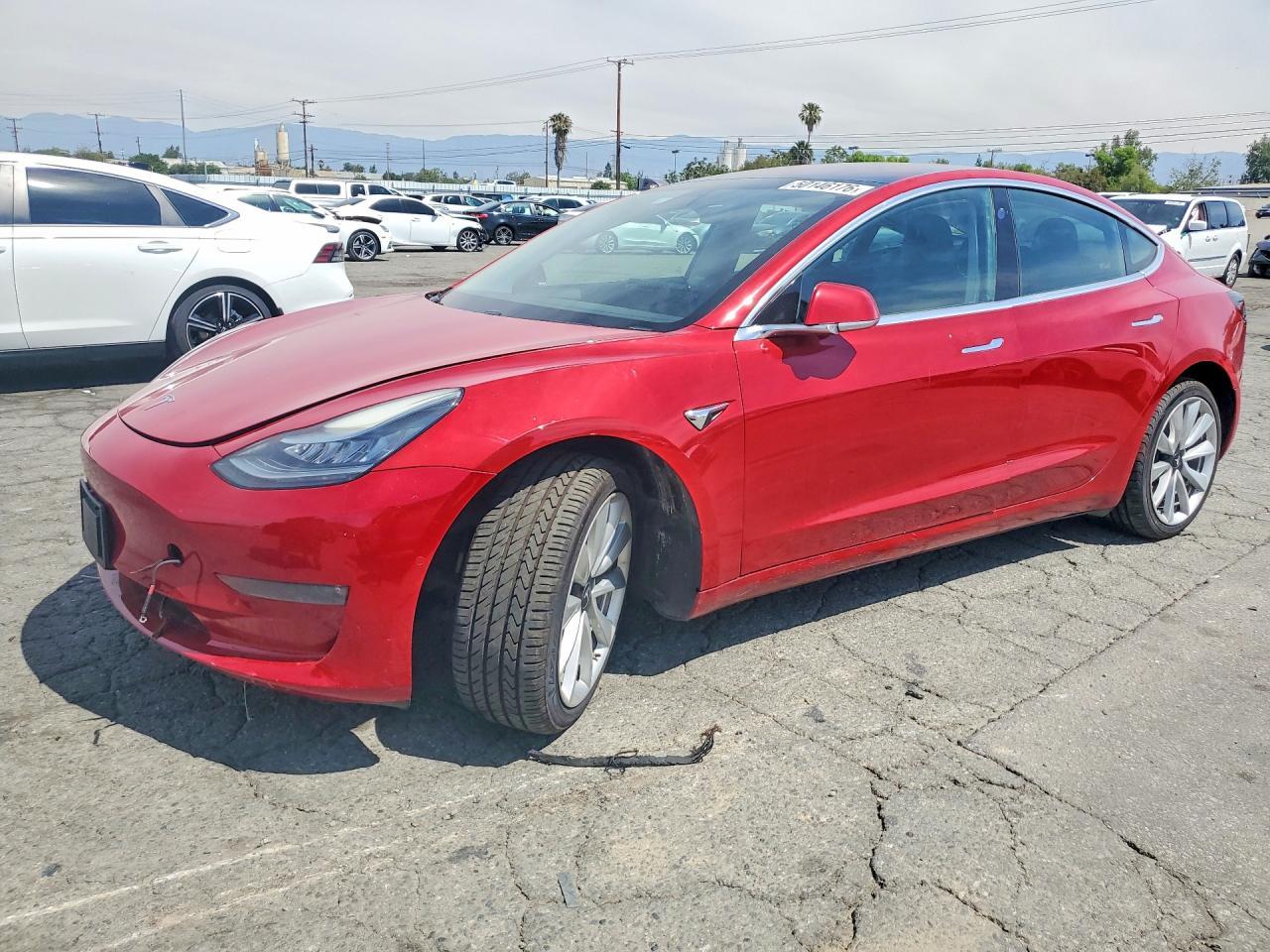 2018 Tesla Model 3 - zdjęcie główne