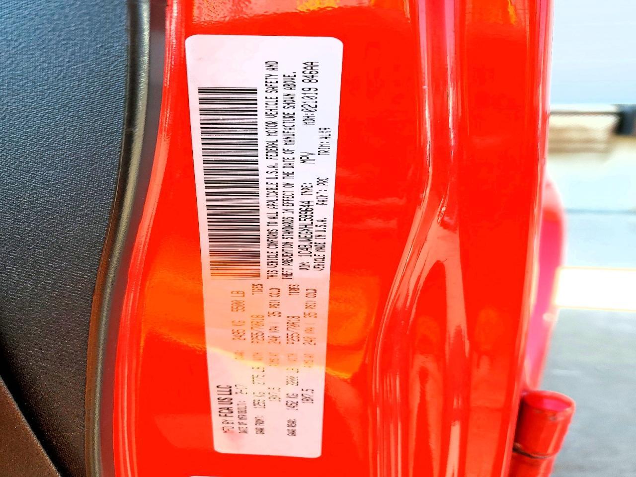 2017 Jeep Wrangler Unlimited Sahara - zdjęcie 14