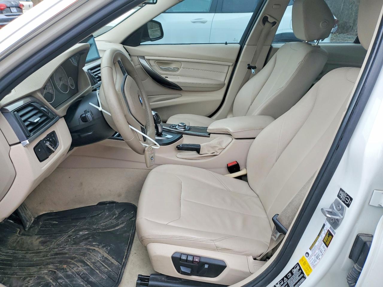 2013 BMW 328 Xi - zdjęcie 7