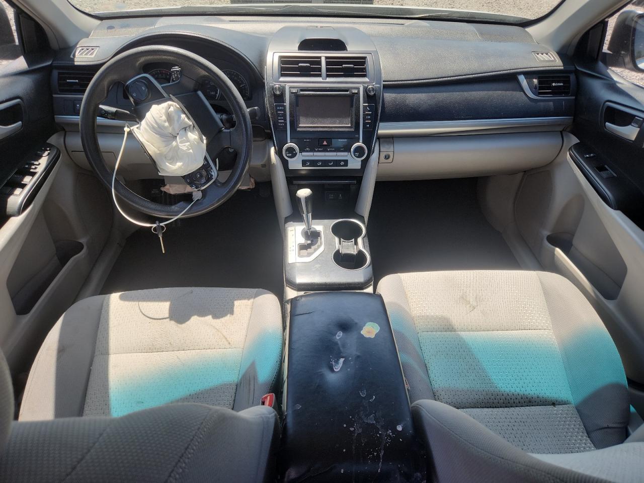 2014 Toyota Camry Le - zdjęcie 8