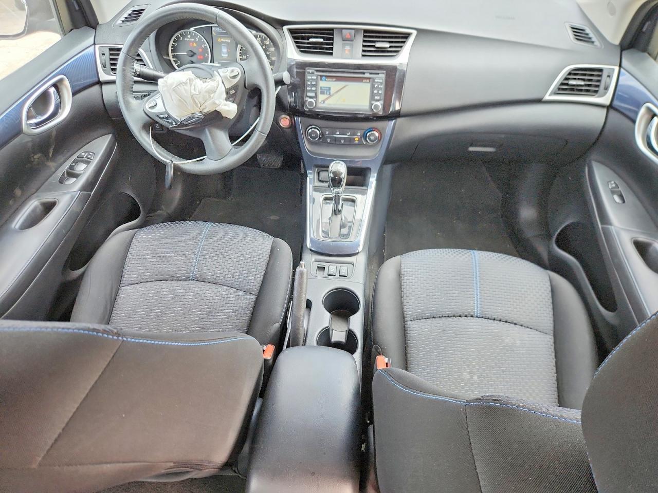 2017 Nissan Sentra S - zdjęcie 8