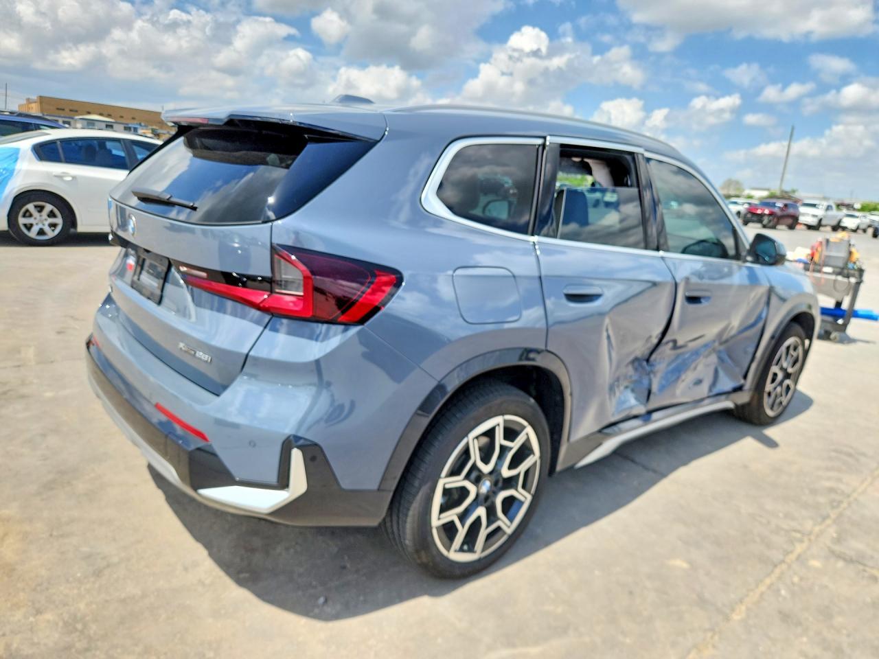 2026 BMW X1 xDrive28I - zdjęcie 3