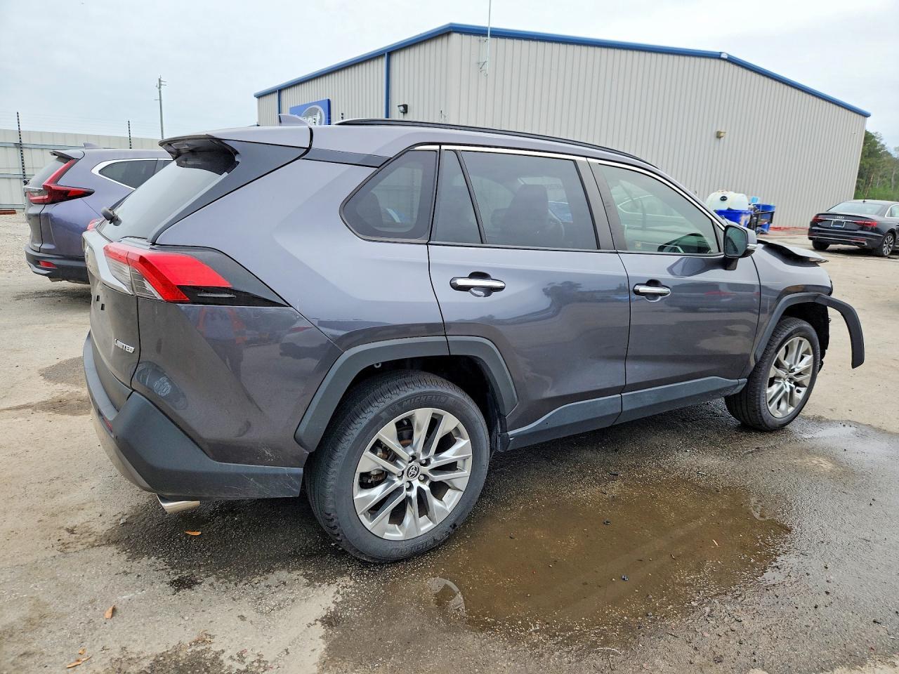 2020 Toyota Rav4 Limited - zdjęcie 3