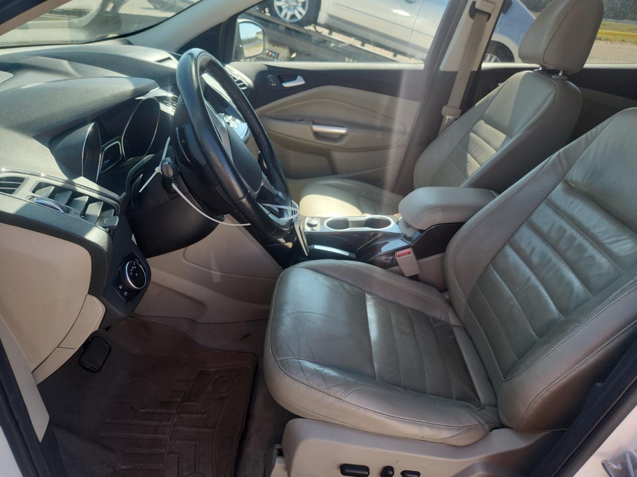 2016 Ford Escape Titanium - zdjęcie 7