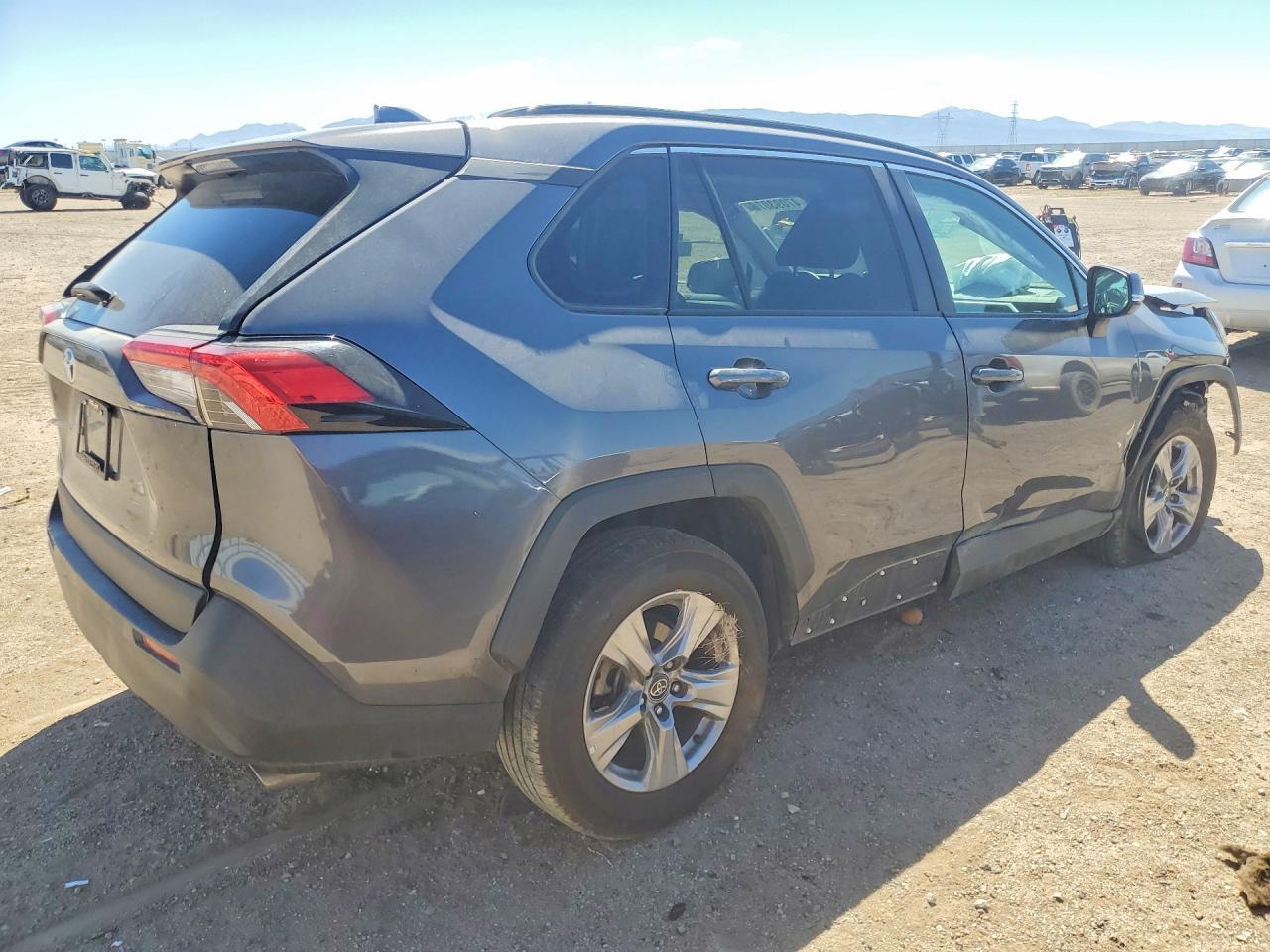 2024 Toyota 4Runner - zdjęcie 3