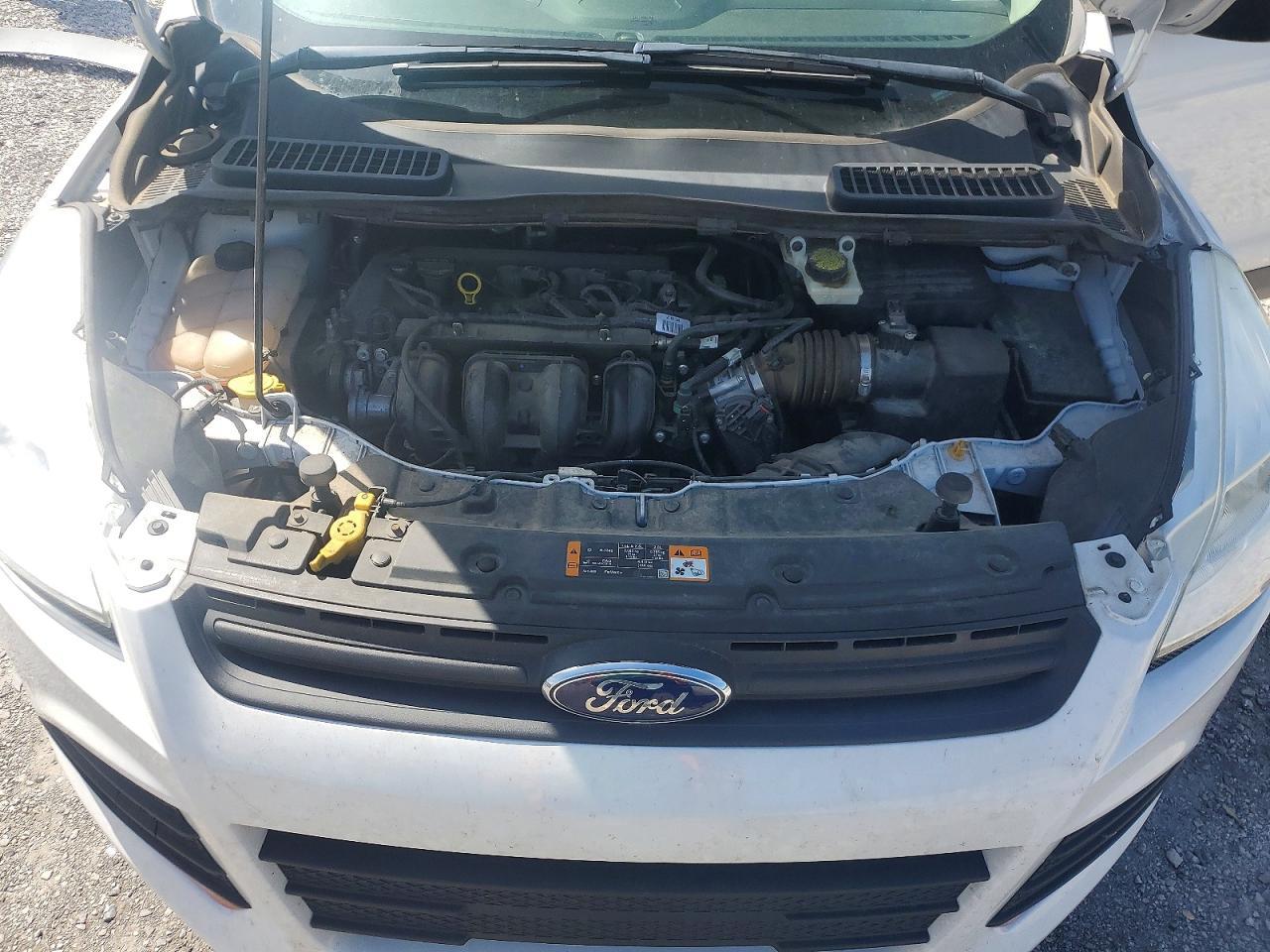 2014 Ford Escape S - zdjęcie 12