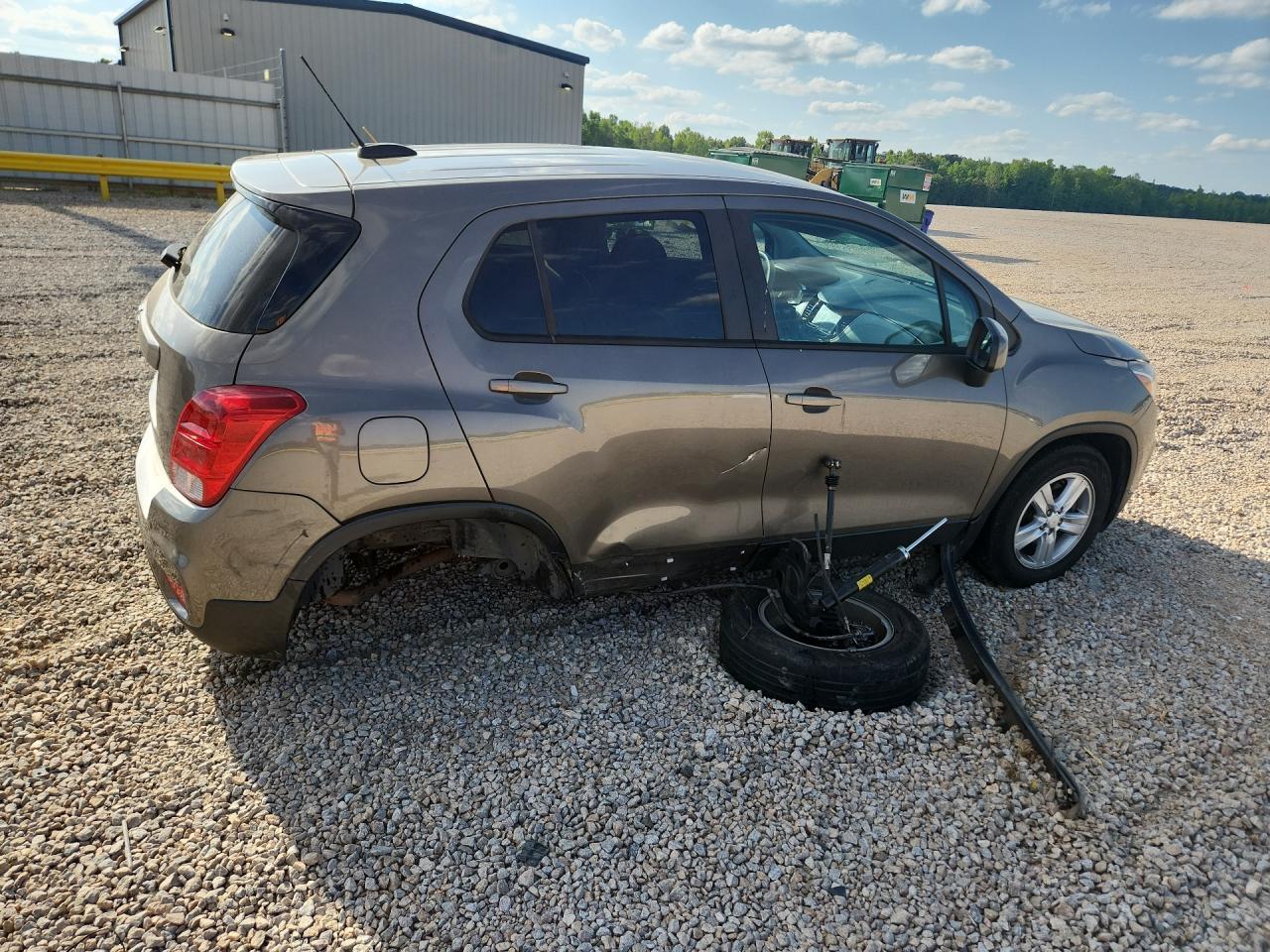2022 Chevrolet Trax Ls - zdjęcie 3