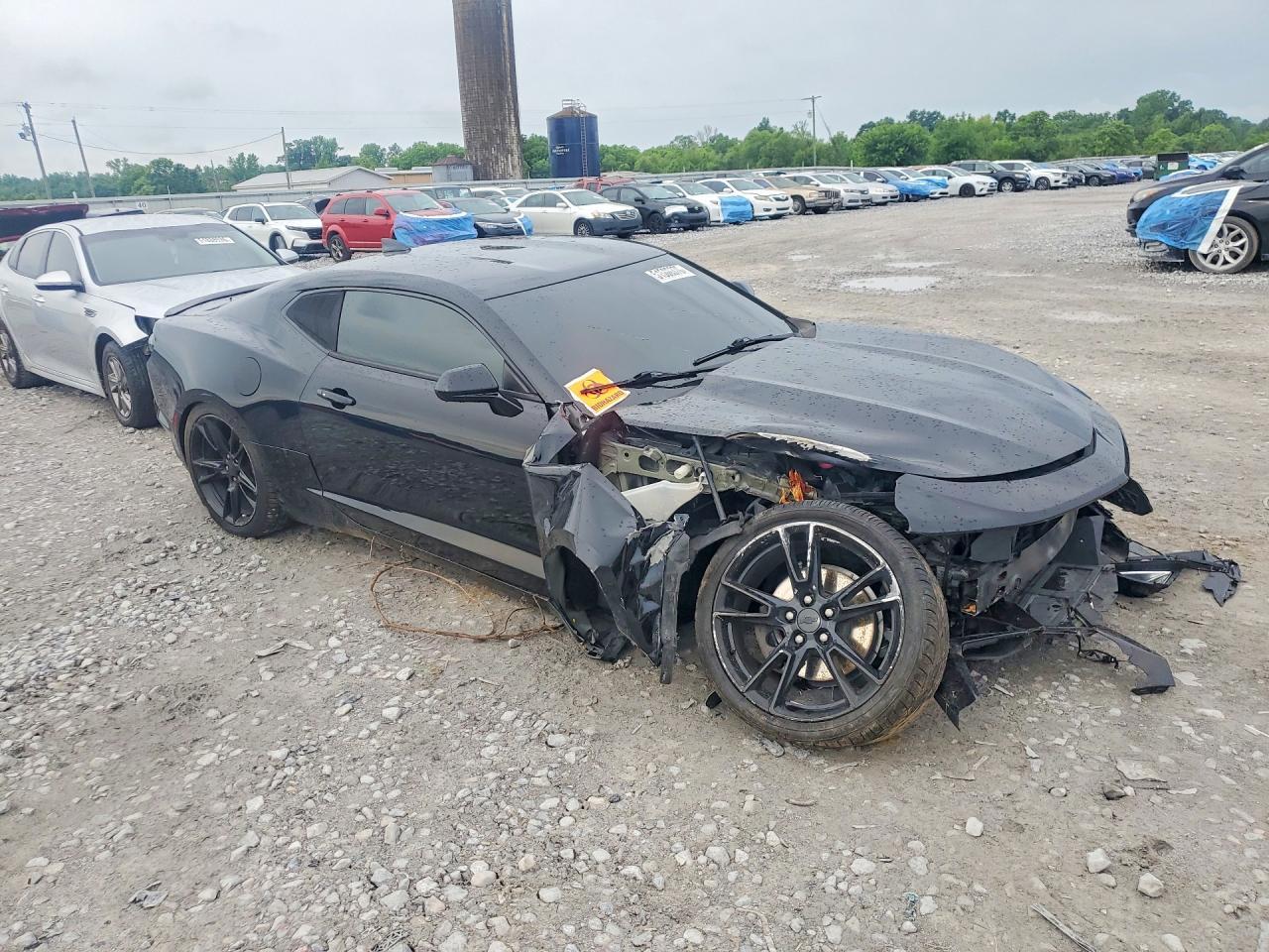 2021 Chevrolet Camaro Ls - zdjęcie 4