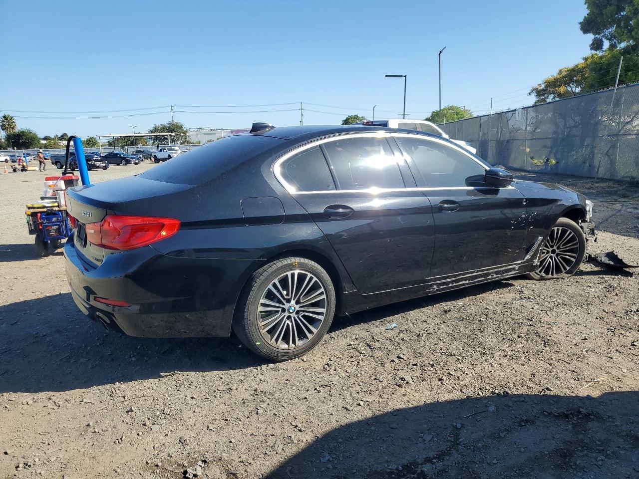 2020 BMW 530 I - zdjęcie 3