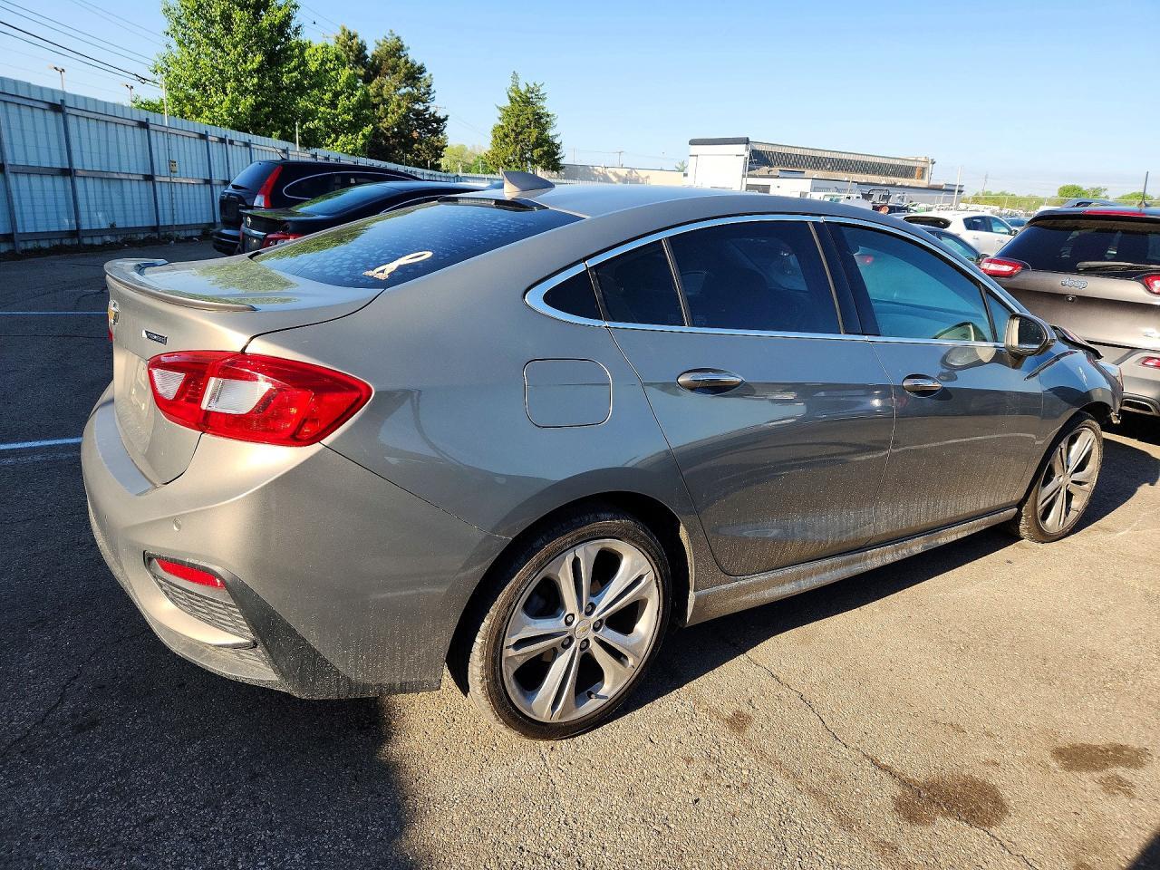 2017 Chevrolet Cruze Premier - zdjęcie 3