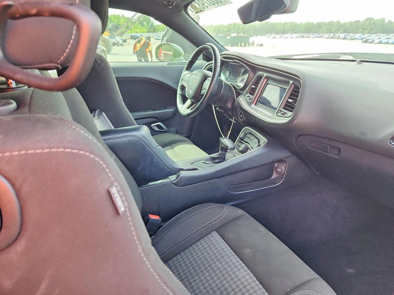 2021 Dodge Challenger Sxt - zdjęcie 10