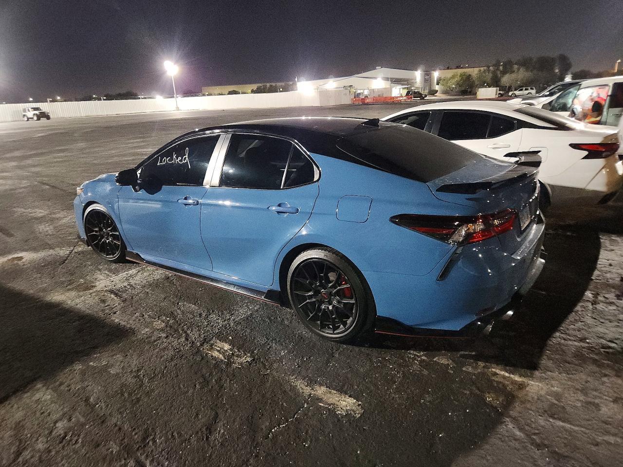 2022 Toyota Camry Trd - zdjęcie 2