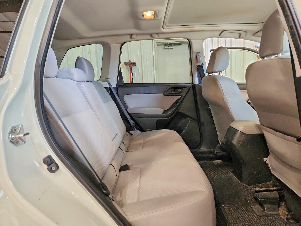 2014 Subaru Forester 2.5I Premium - zdjęcie 11