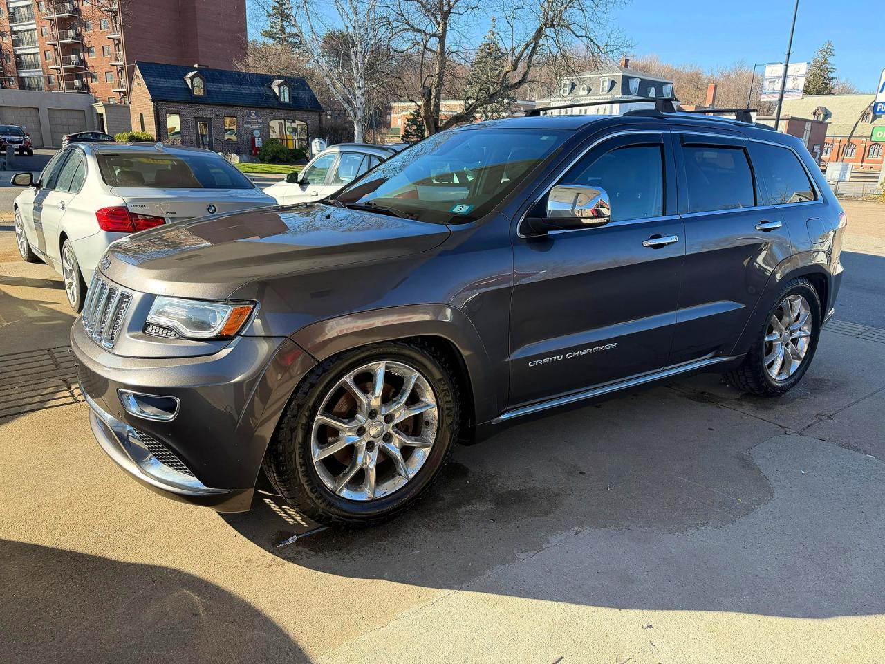2014 Jeep Grand Cherokee Summit - zdjęcie 2
