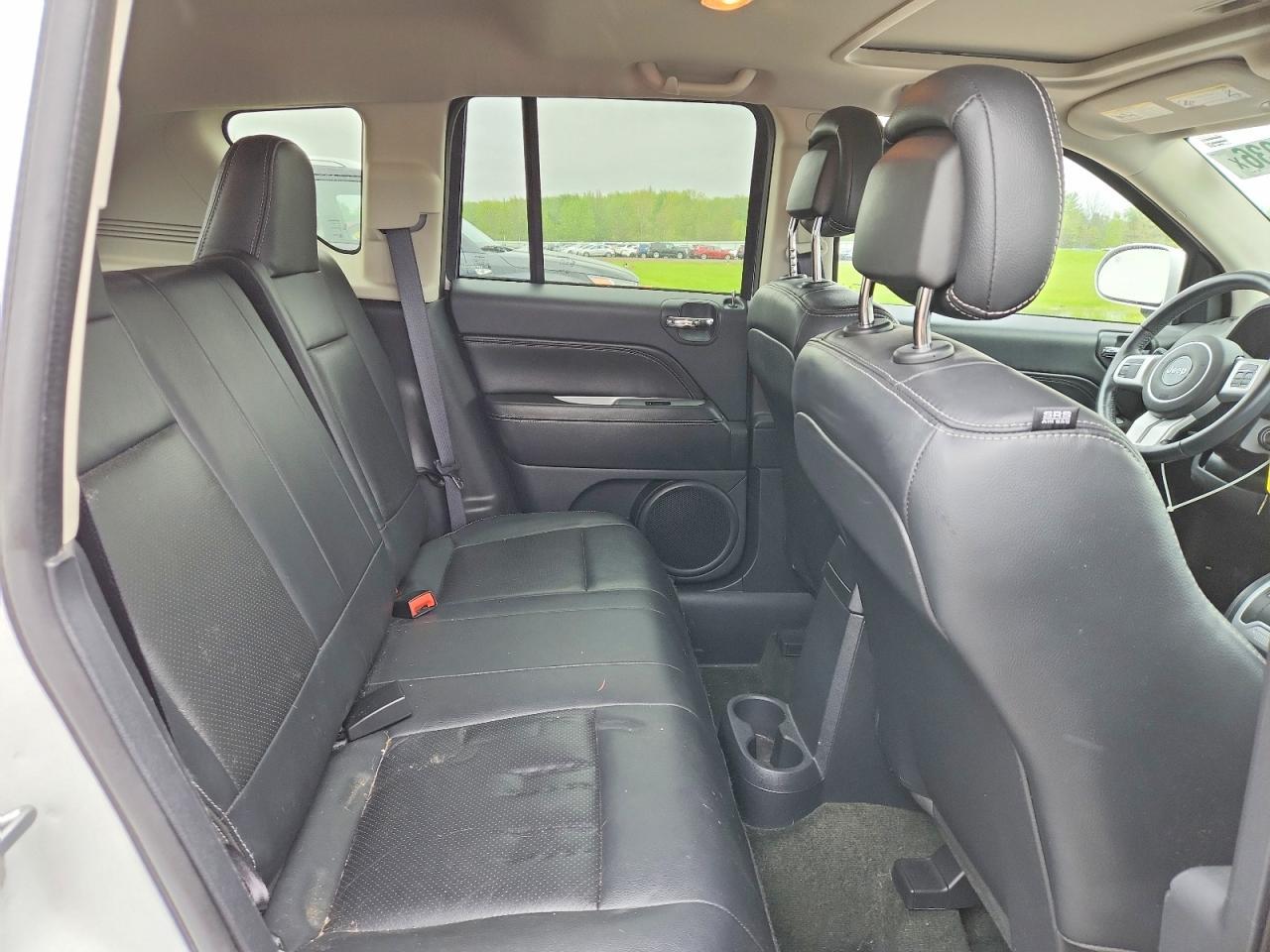 2016 Jeep Compass Latitude - zdjęcie 11