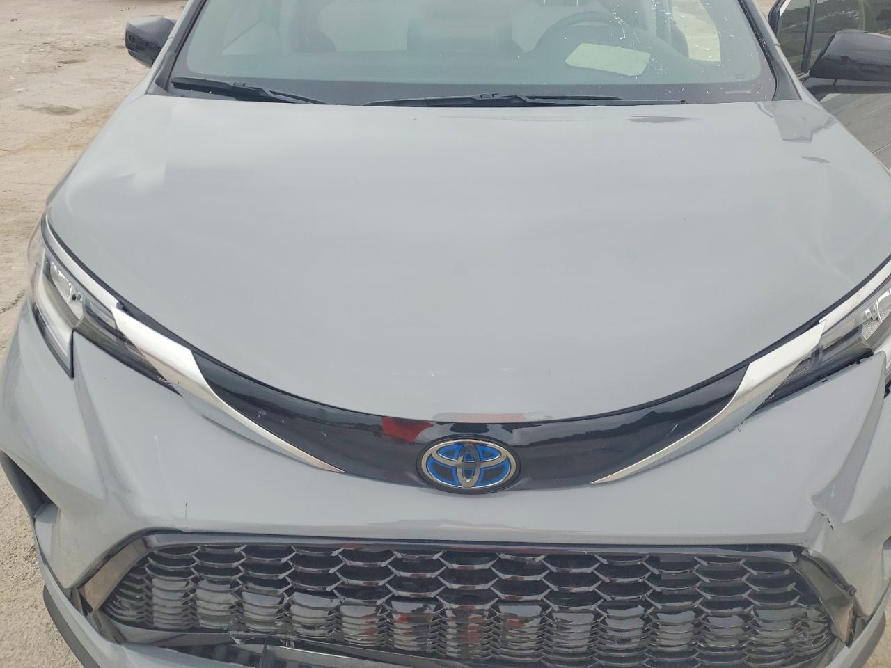 2024 Toyota Sienna Xse - zdjęcie 12