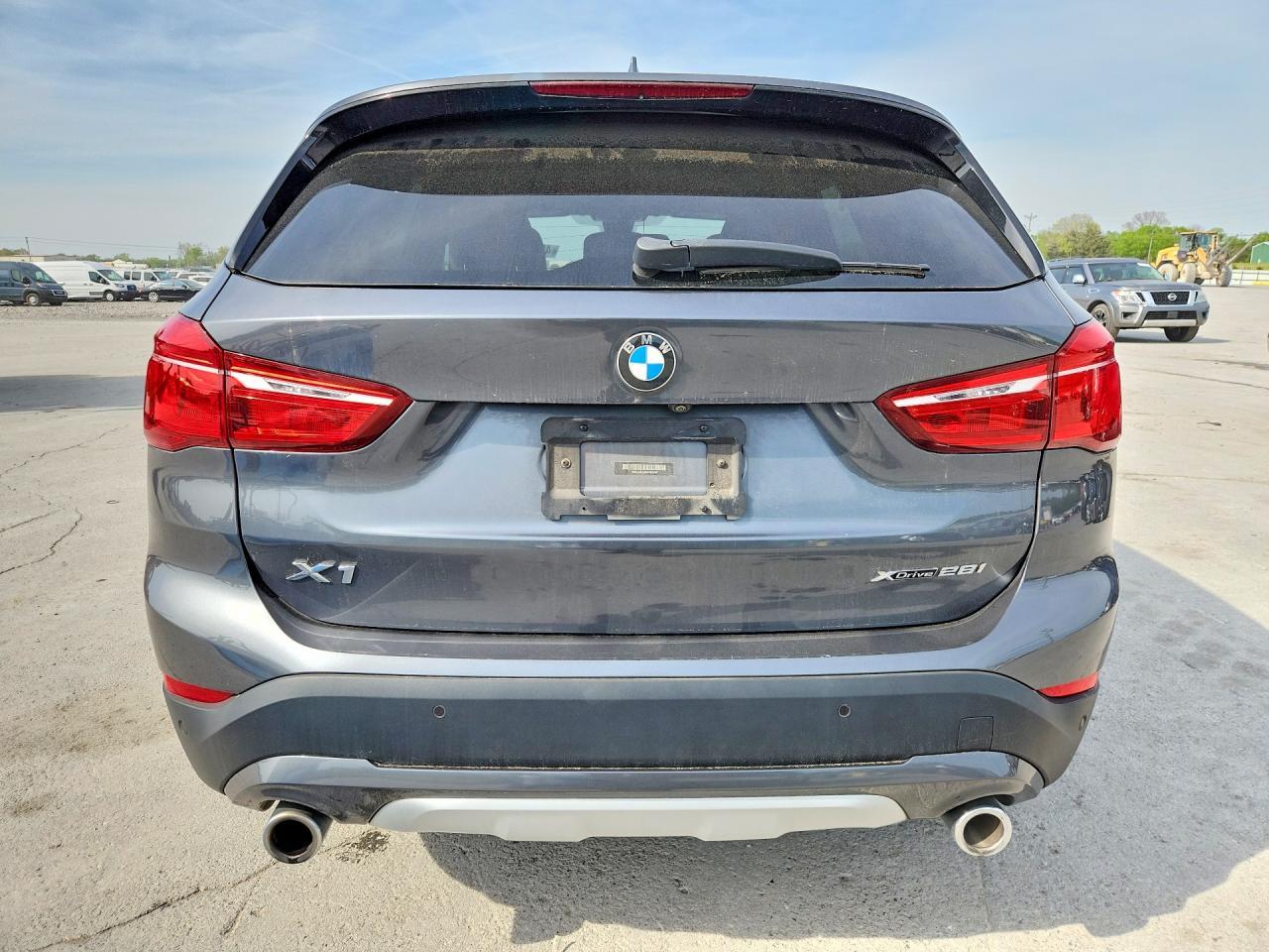 2021 BMW X1 xDrive28I - zdjęcie 6