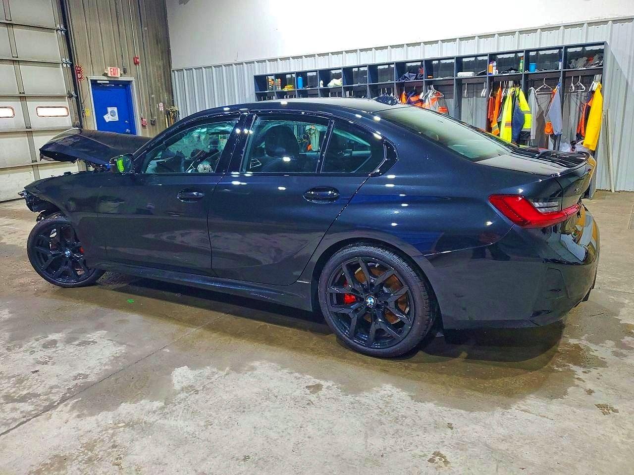 2026 BMW 330Xi - zdjęcie 2