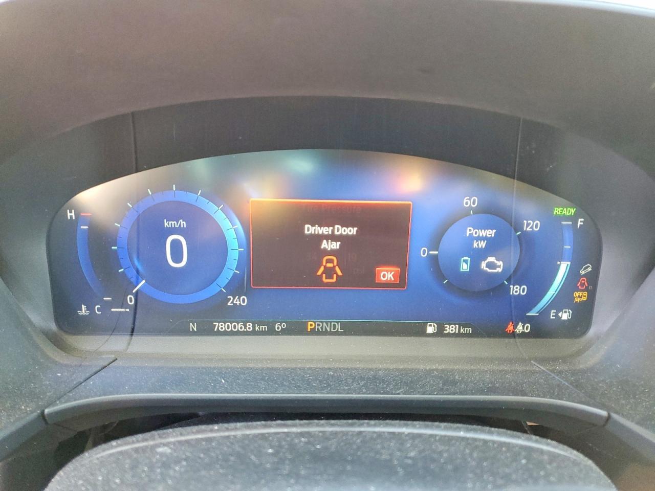 2022 Ford Escape Titanium - zdjęcie 9