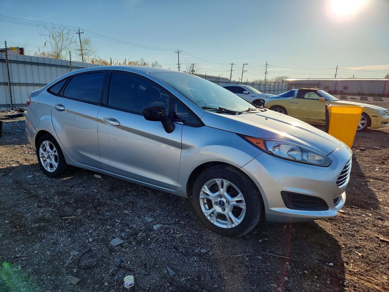 2014 Ford Fiesta Se - zdjęcie 4