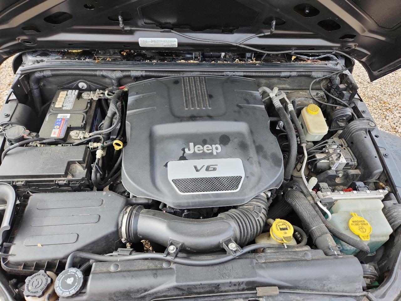 2015 Jeep Wrangler Unlimited Sport - zdjęcie 12