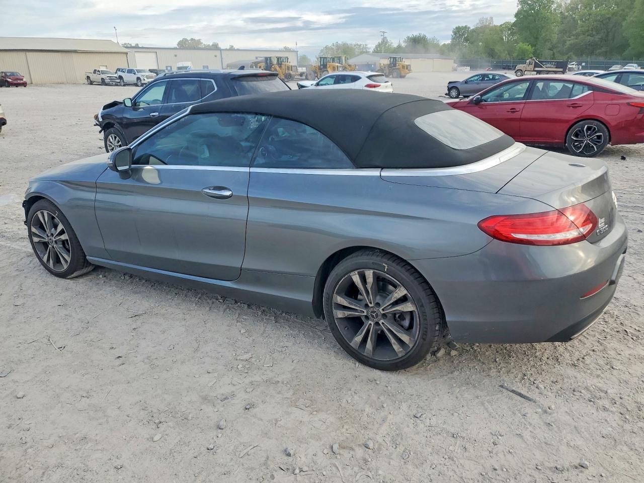 2017 Mercedes-Benz C 300 4Matic - zdjęcie 2