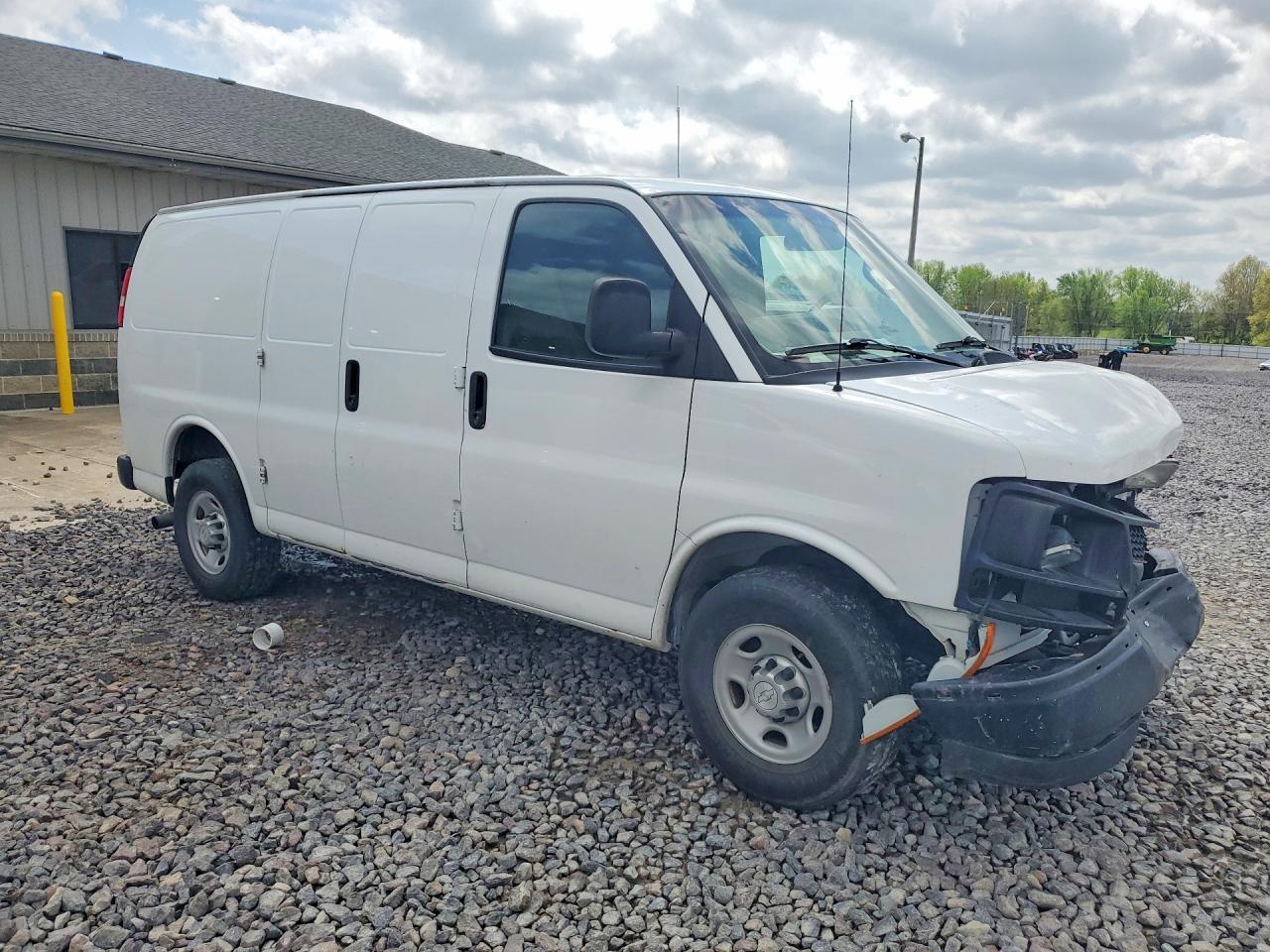 2017 Chevrolet Express G3500 - zdjęcie 4