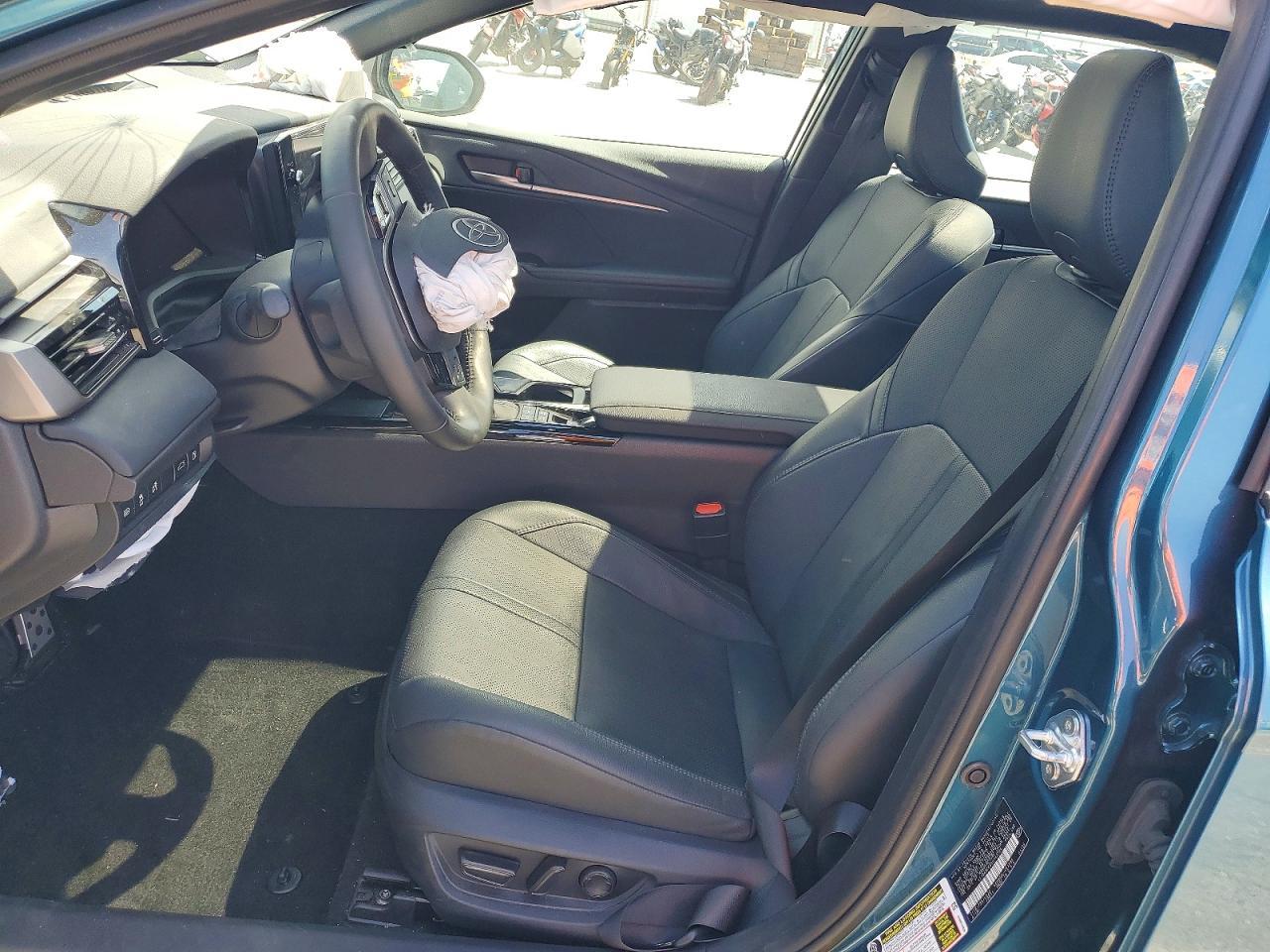 2025 Toyota Camry Xse - zdjęcie 7