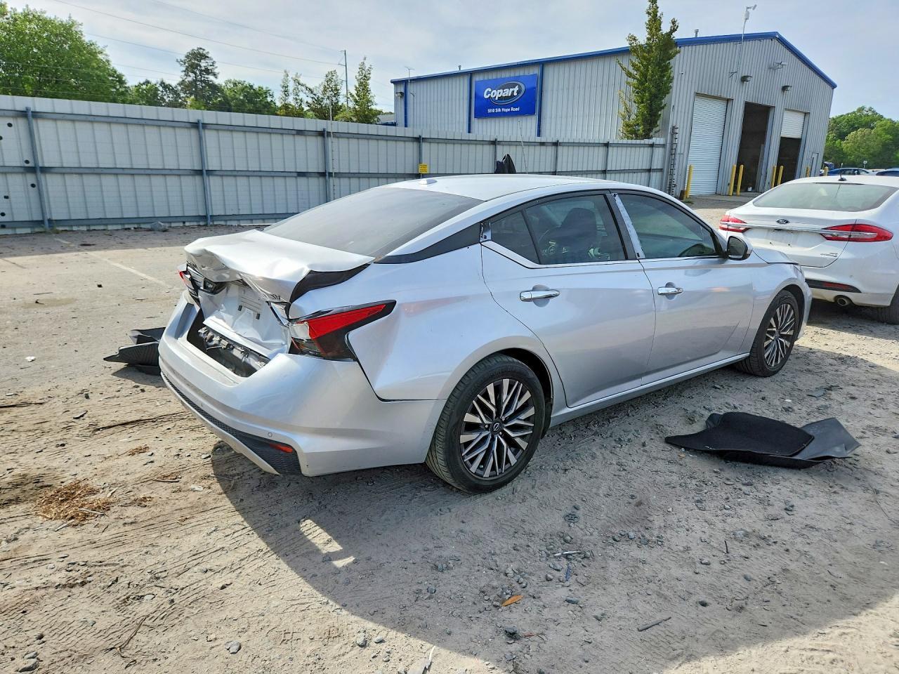 2023 Nissan Altima Sv - zdjęcie 3