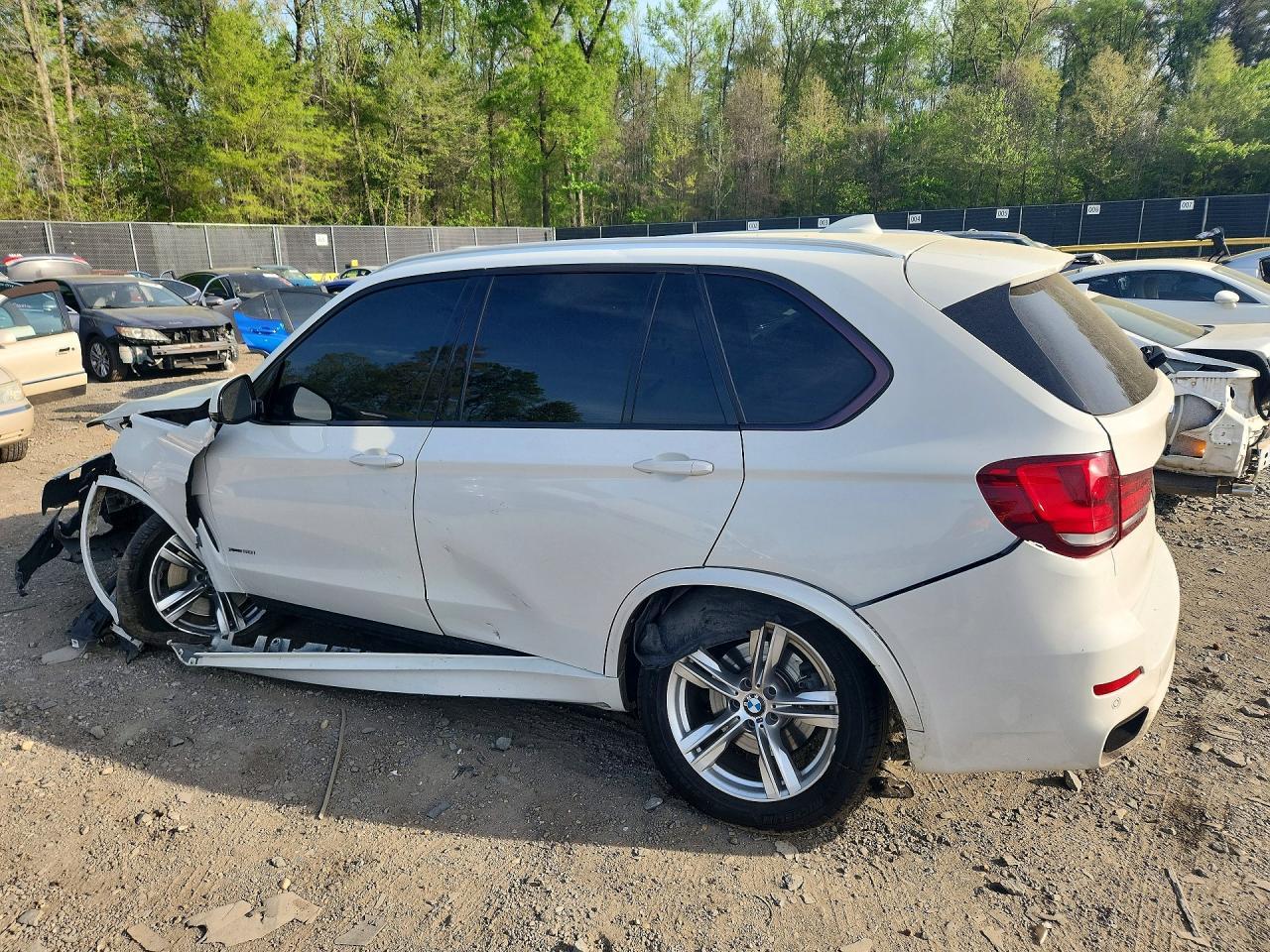 2015 BMW X5 xDrive50I - zdjęcie 2