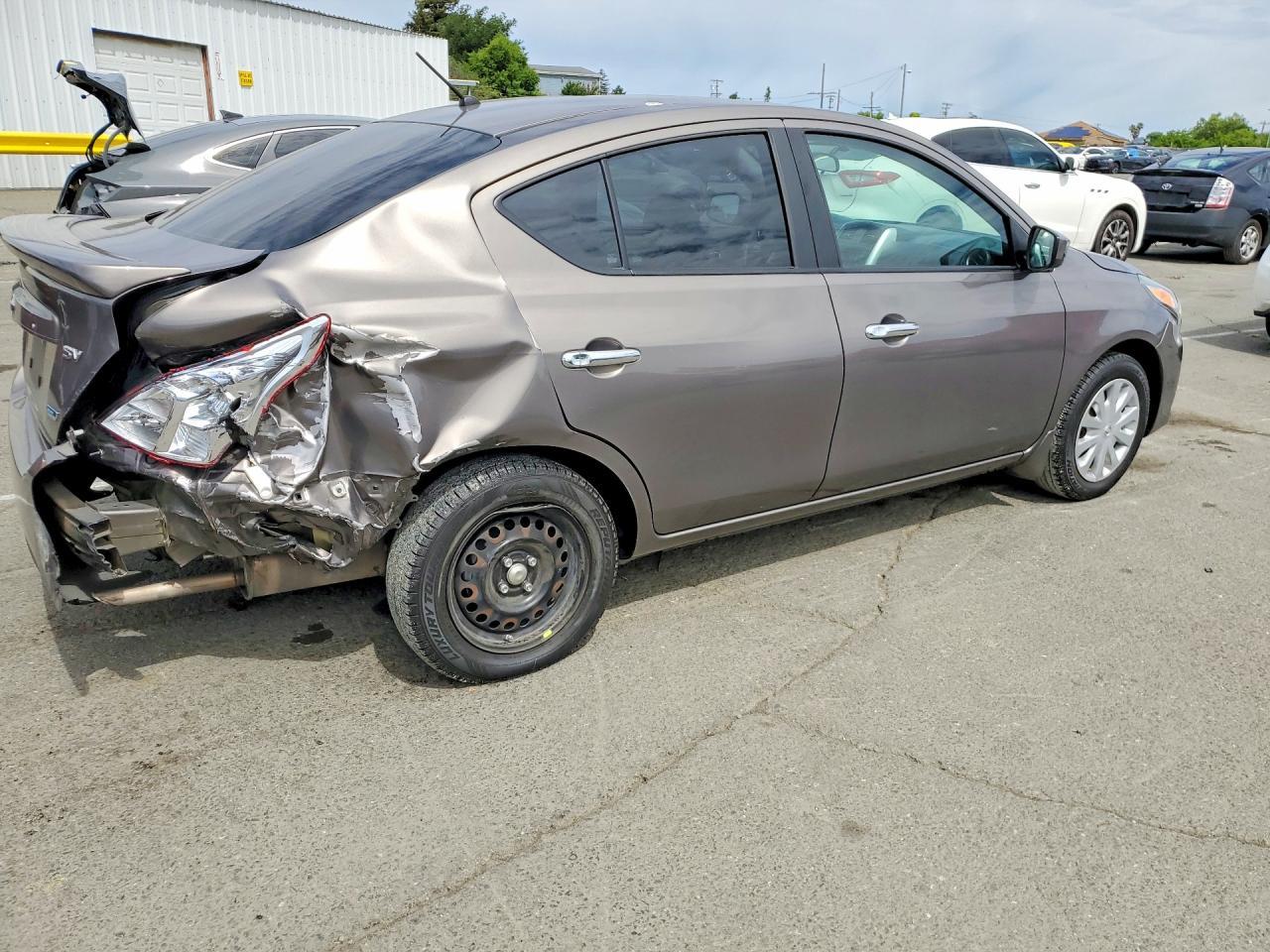 2016 Nissan Versa 1.6 Sv - zdjęcie 3